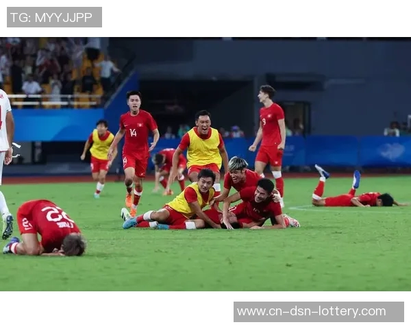 中国香港足球队奋勇拼搏力争亚洲杯佳绩展现足球新风貌 中国香港足球队奋勇拼搏力争亚洲杯佳绩展现足球新风貌